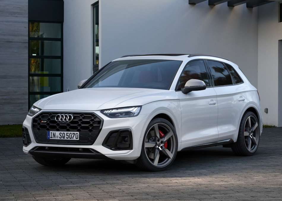 Recenzja zaktualizowanego sportowego crossovera Audi SQ5