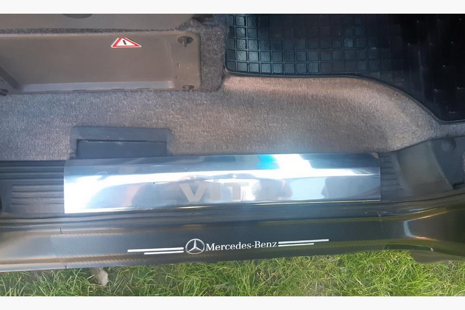 Mercedes Vito W638 1996-2003 Nakładki na wewnętrzne progi Carmos V1 (3 szt, stal nierdzewna) Zdjęcia 5