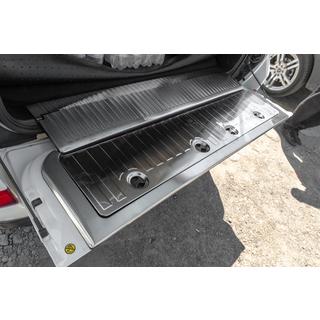 Zestaw wstawek do bagażnika ze stali nierdzewnej Toyota Land Cruiser 200 2007-2021 zdjęcia 1