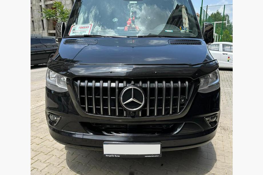 Mercedes Sprinter W907/W910 2018- Atrapa Przednia Chrome Eco (Nakladka Budzetowa) Image