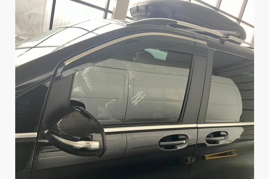 Mercedes Vito/V-class W447 2014- Deflektory szyb z listwą chromowaną (2 szt, Niken Future) Image