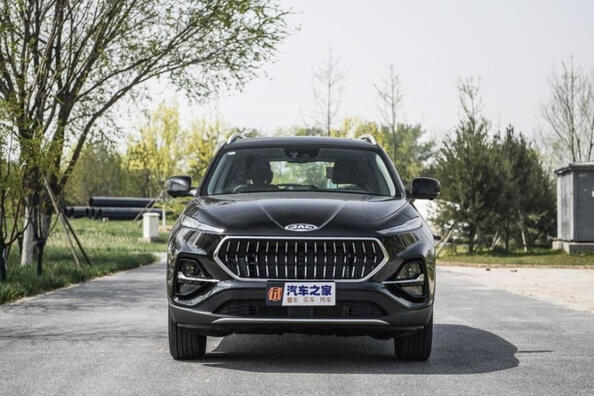 Recenzja kompaktowego miejskiego crossovera JAC S7