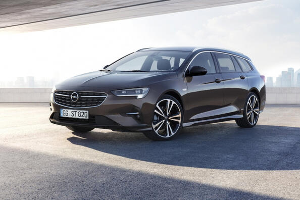 Opel Insignia Sports Tourer: recenzja i charakterystyka zaktualizowanego kombi
