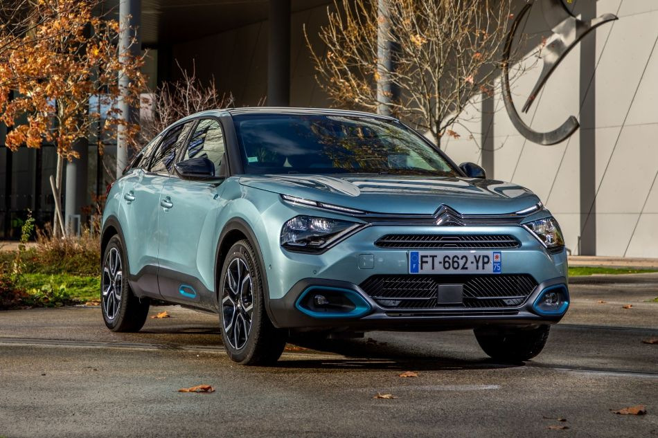 Recenzja elektrycznego cross hatchbacka Citroen e-C4