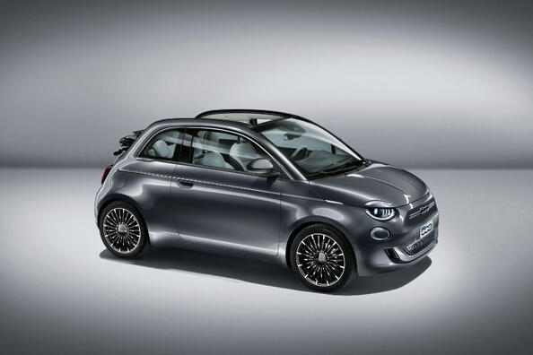 Fiat 500e Cabrio: stylowy elektryczny kabriolet do miasta