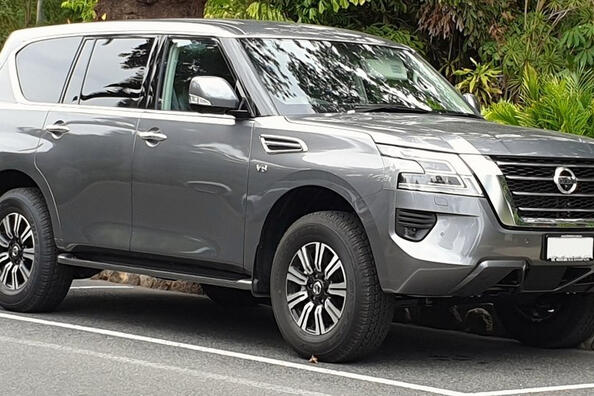 Nissan Patrol Y62: recenzja legendarnego SUV-a VI generacji
