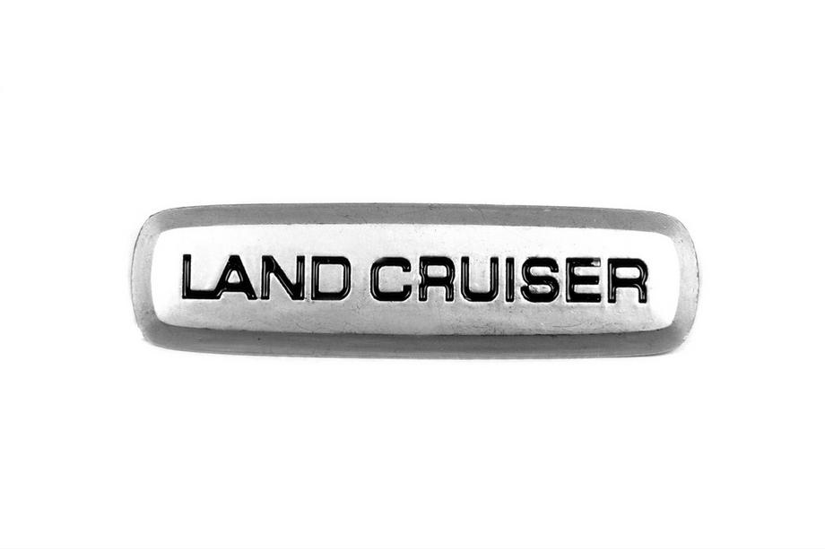 Toyota Land Cruiser Aluminiowa Emblemat na dywaniki (1szt) Image