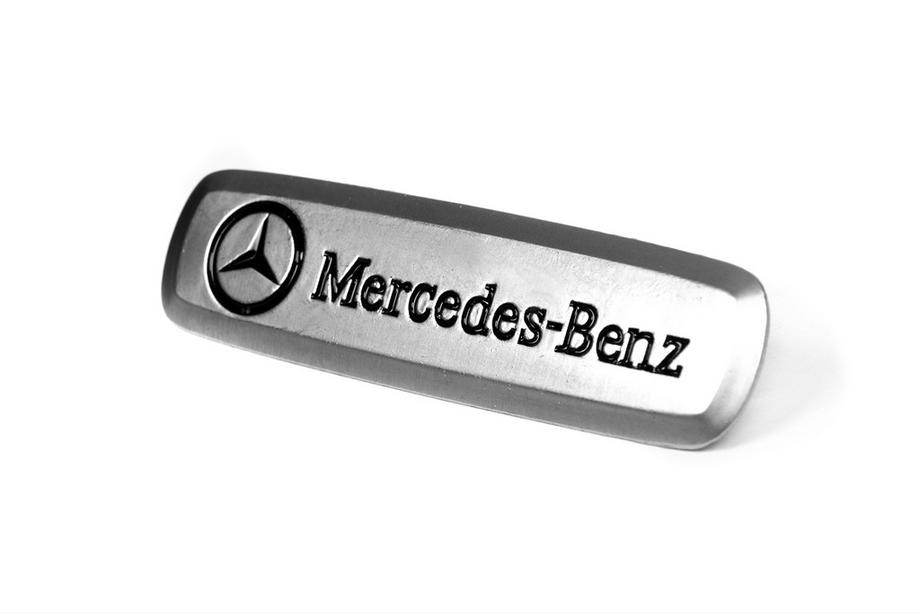 Mercedes-Benz Mercedes Aluminiowa Emblemat na dywaniki (1 szt) Zdjęcia 2