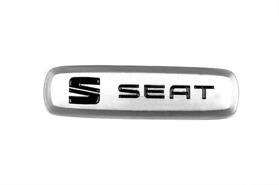 Seat Emblemat aluminiowy do dywaników (1 szt) Image