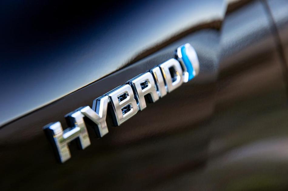 Rodzaje samochodów hybrydowych: PHEV, MHEV i inne