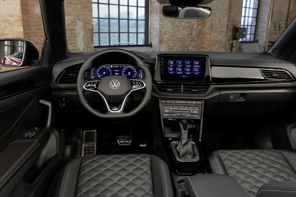 Volkswagen T-Roc Cabriolet: wiatr wolności za kierownicą crossovera Zdjęcie 6