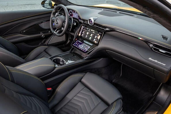 Recenzja luksusowego coupe II generacji Maserati GranTurismo Zdjęcie 5