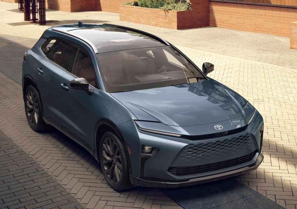 Recenzja nowego crossovera Toyota Crown Signia