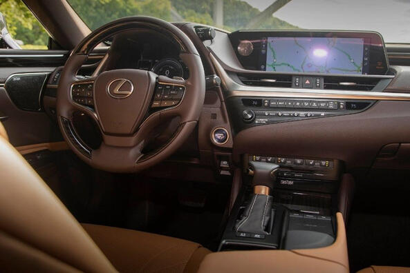 Lexus ES Hybrid: luksus i cisza na napędzie elektrycznym Zdjęcie 5