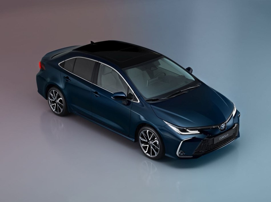 Recenzja zaktualizowanej Toyoty Corolla Sedan 2023