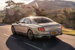 Bentley Flying Spur: luksusowy sedan łączący tradycję i technologię zdjęcia 4