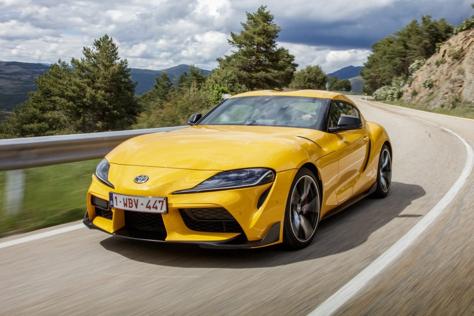 Recenzja sportowego coupe Toyoty Supra V generacji