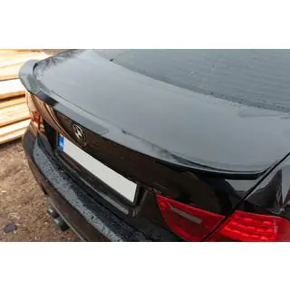 Spoiler M4-Style (do E90, z podkładem do lakierowania)