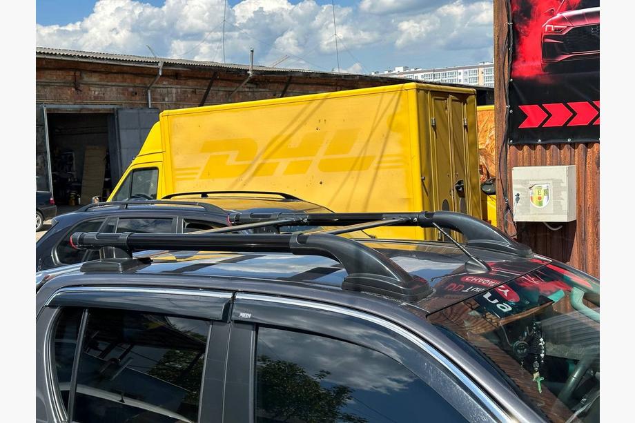 Toyota Hilux 2015- Relingi dachowe Shark z belką poprzeczną Kolor Szary Zdjęcia 6