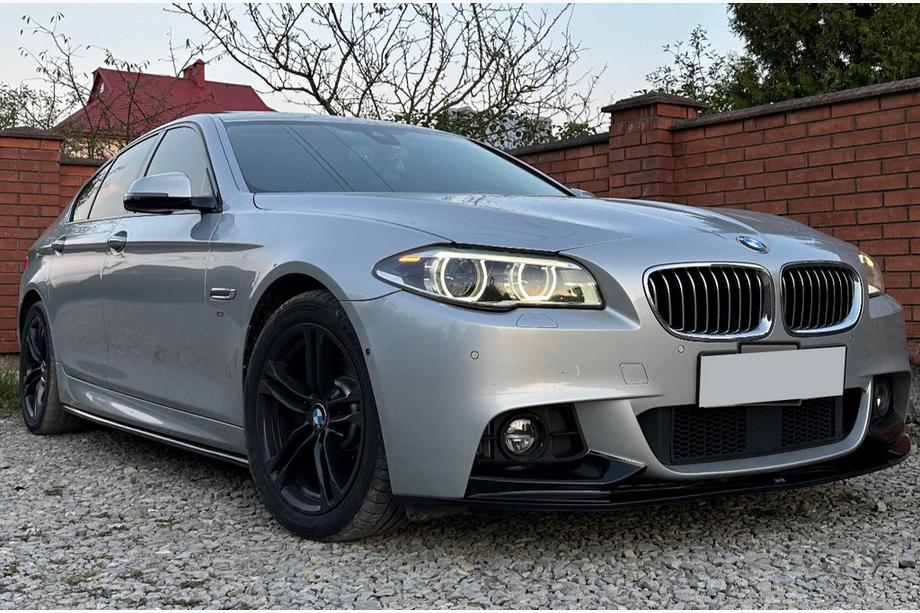 BMW 5 Series F10/F11 2010–2016 Nakładki progowe DPT V-1 (do progów M-Sport/M5, czarny połysk) Image