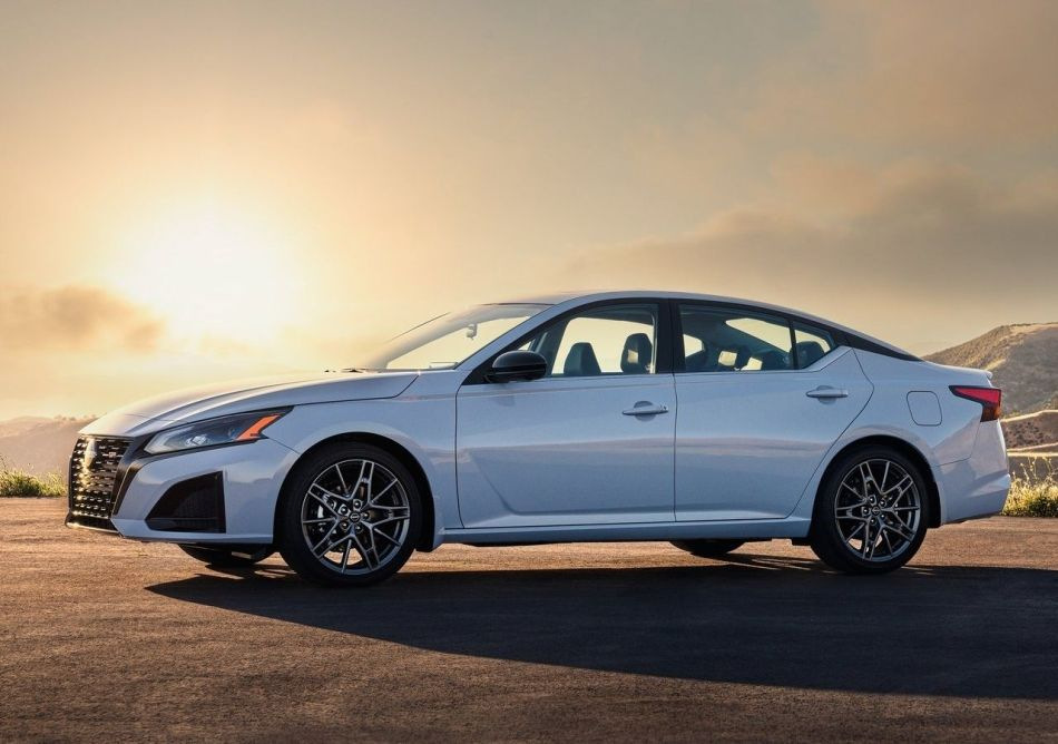 Nissan Altima: zmodernizowany sedan zapewniający komfortową jazdę