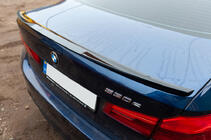BMW Seria 5 G30/G31 2017–2023 Spoiler M4-Style (Czarny Połysk) zdjęcia 11