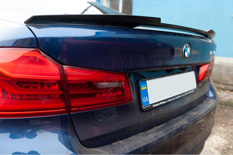 BMW Seria 5 G30/G31 2017–2023 Spoiler M4-Style (Czarny Połysk) Image