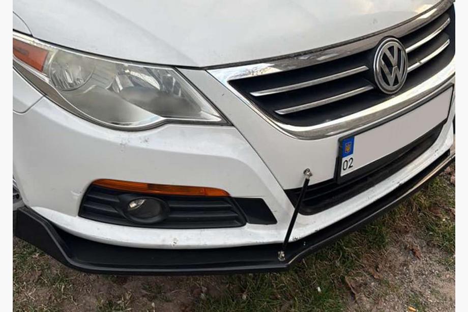 Uniwersalna dokładka przedniego zderzaka DPT V-2 (ABS, czarny połysk) Zdjęcia 2