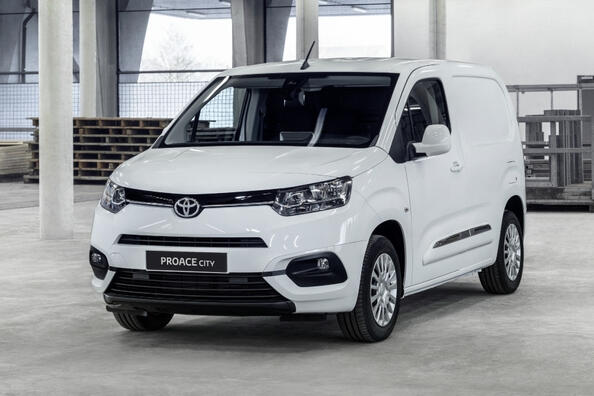 Recenzja kompaktowego vana Toyota Proace City Van