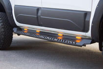 Mitsubishi L200 2015-2024 Progi Boczne Dakar V1 z LED (2019+, 2 szt, metal) zdjęcia 4