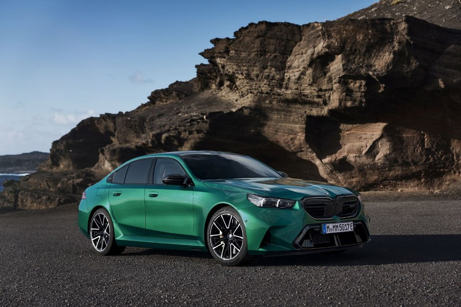 Recenzja BMW M5 2024: nowa era sportowych sedanów