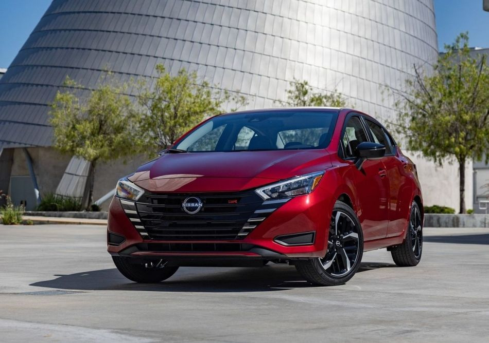 Recenzja zaktualizowanego sedana Nissan Versa