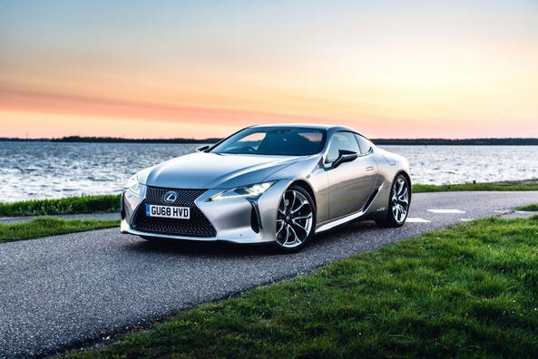 Lexus LC 500h: hybrydowy samochód sportowy