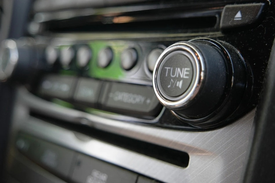 Jak poprawić dźwięk samochodowego systemu audio?