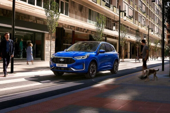 Ford Kuga 2024: zaktualizowany crossover z nowymi funkcjami