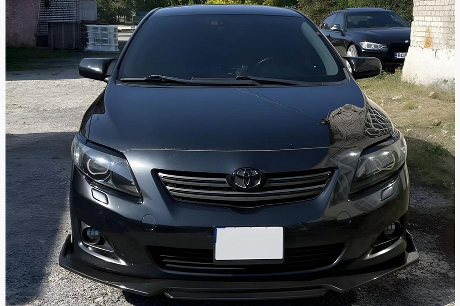 Toyota Corolla 2007-2013 Nakładki na Lusterka BMW-Style (Bez Kierunkowskazu, 2 szt) Image