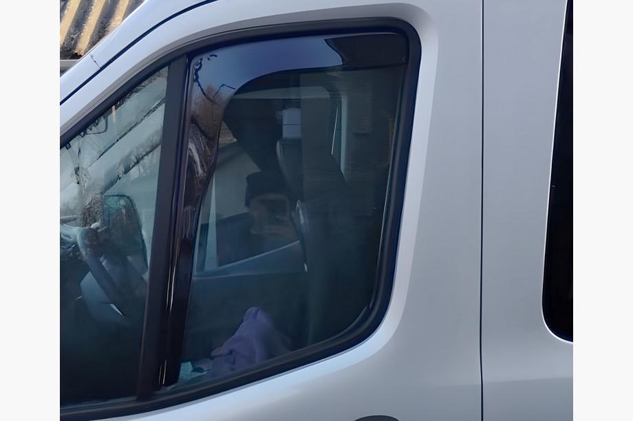 Ford Transit 2014- Deflektory szyb wsuwane (2 szt, Esa) Image
