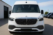 Mercedes Sprinter W907/W910 2018- Przedni zderzak z grillem (Maybach) zdjęcia 3