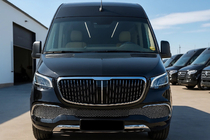 Mercedes Sprinter W907/W910 2018- Przedni zderzak z grillem (Maybach) zdjęcia 2
