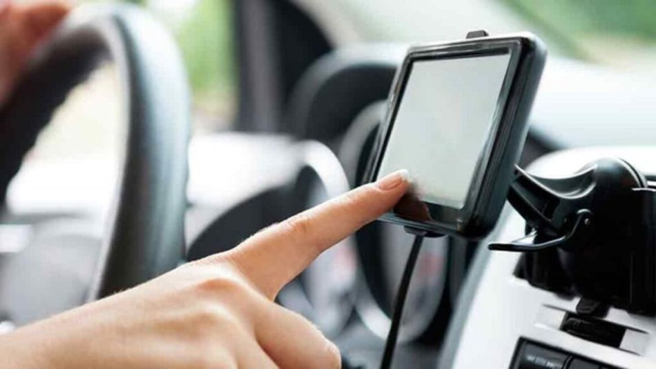 Must-have dla miłośnika motoryzacji: niezbędne akcesoria do komfortowej jazdy
