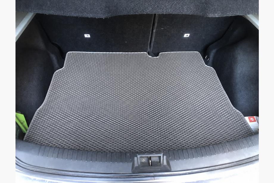 Nissan Qashqai 2007-2010 Mata bagażnika EVA Szara Image