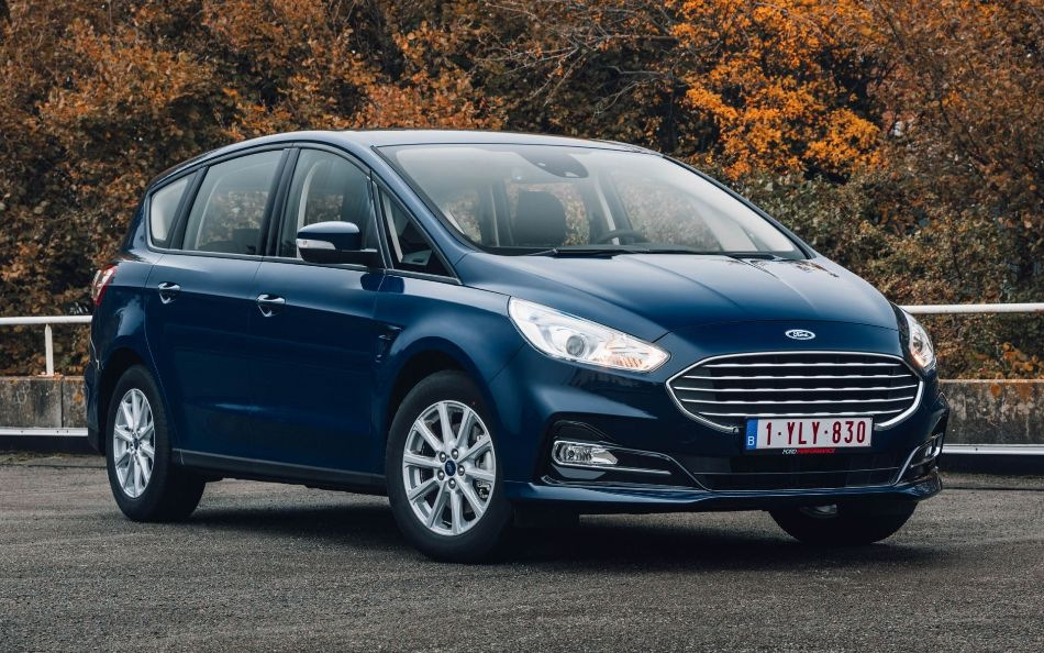 Recenzja zmiany stylizacji Forda S-Max drugiej generacji