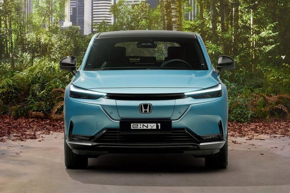 Recenzja elektrycznego crossovera Honda e:Ny1 o mocy 204 koni mechanicznych