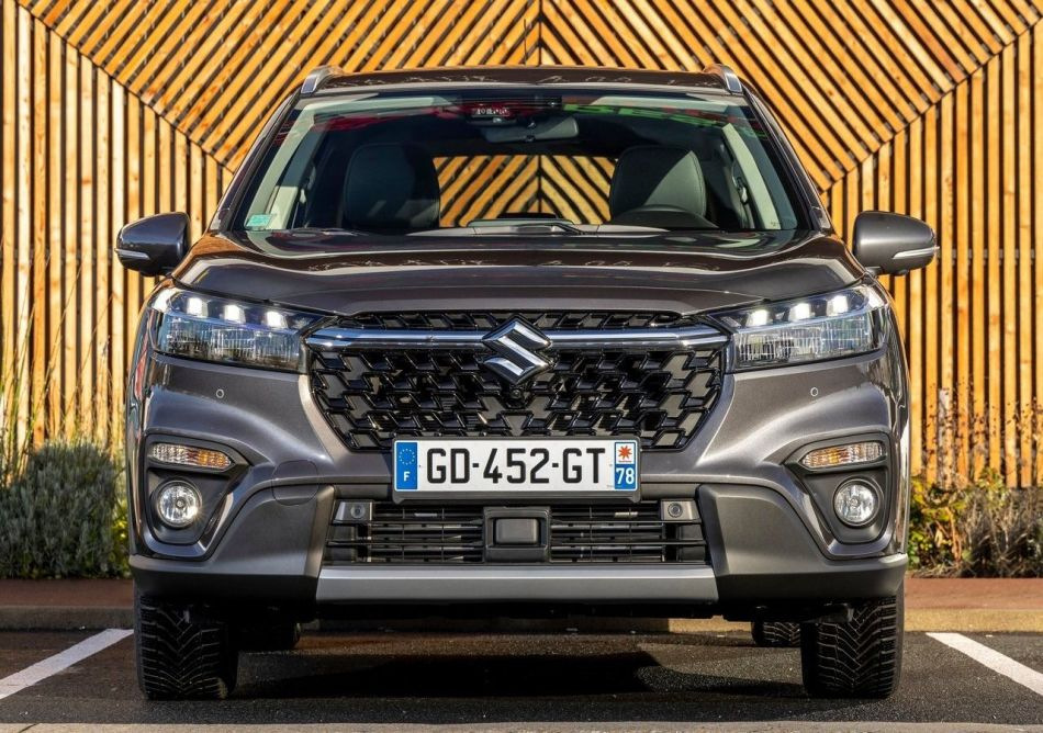 Co oferuje Suzuki S-Cross: przegląd funkcji i wyposażenia