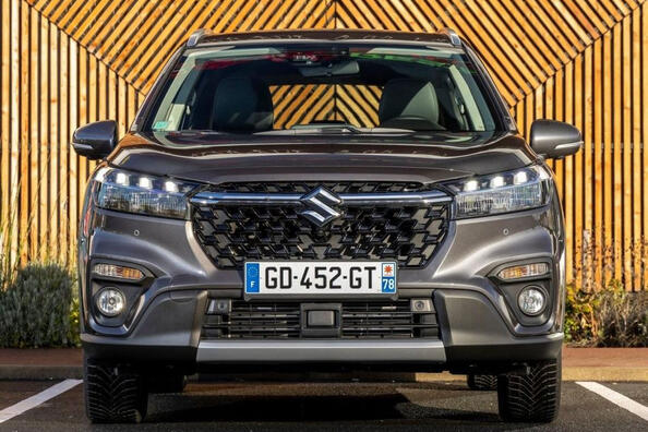 Co oferuje Suzuki S-Cross: przegląd funkcji i wyposażenia