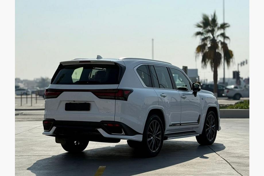 Lexus LX 500d/600 2022- Zestaw nakladek do F-Sport Zdjęcia 6