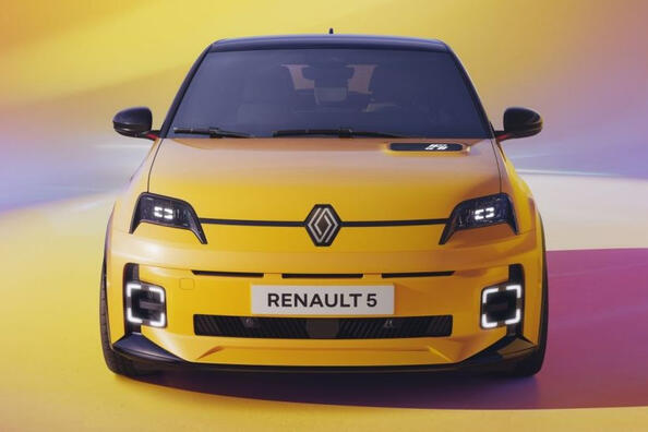 Recenzja subkompaktowego samochodu elektrycznego Renault 5 E-Tech 2024