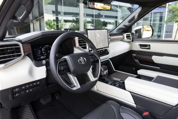 Recenzja Toyoty Sequoia 2022: trzecia generacja SUV-a Zdjęcie 6