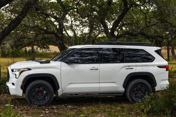 Recenzja Toyoty Sequoia 2022: trzecia generacja SUV-a Zdjęcie 4