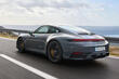 Recenzja sportowego coupe Porsche 911 Carrera: lifting twarzy w 2024 roku zdjęcia 2